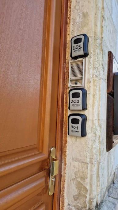 Appartement Hypercentre 301 +Wifi+Independant+ Cuisine Toilette Salle De Bain Privative Valenciennes Exterior photo